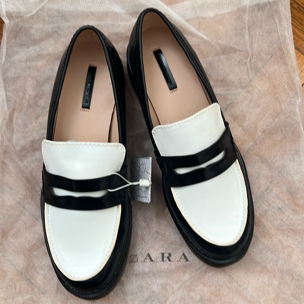 New Zara Women’s Black and White Lug Sole Chunky Loafers, Size 39/ US 8